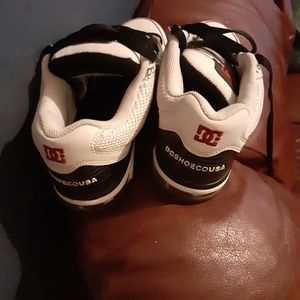 Dc versatile skate shoes